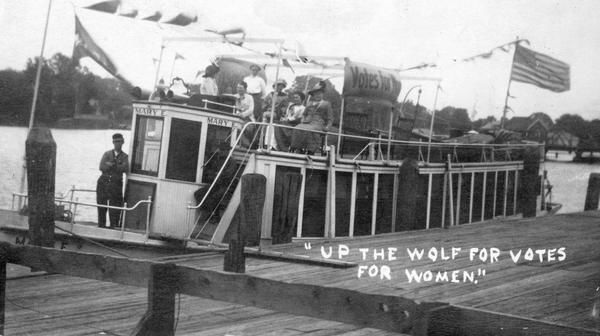 Suffragists on the Wolf River, 1912